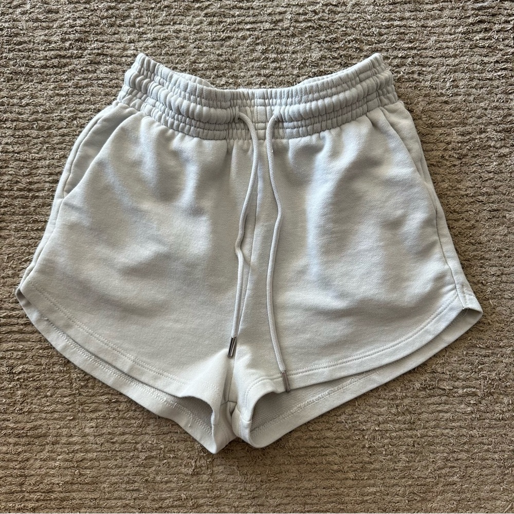 H&M beige cream sweat shorts - XS